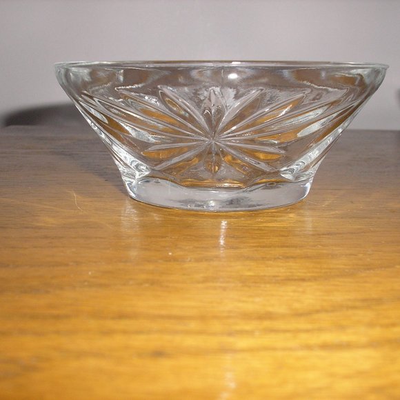 Vintage Set of 3 Crystal Wedding Oat Dessert Bowls - Picture 2 of 5